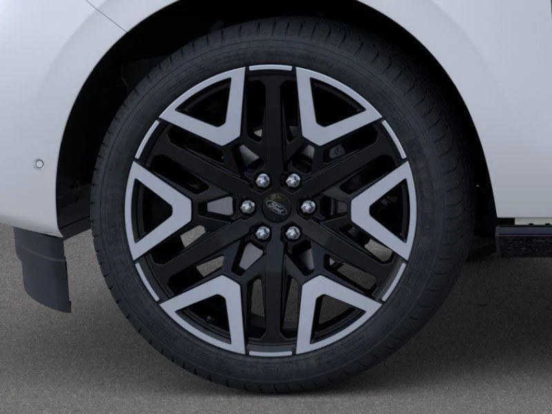 New 2026 Star White Metallic Tri-Coat Ford MAX Platinum® image 19
