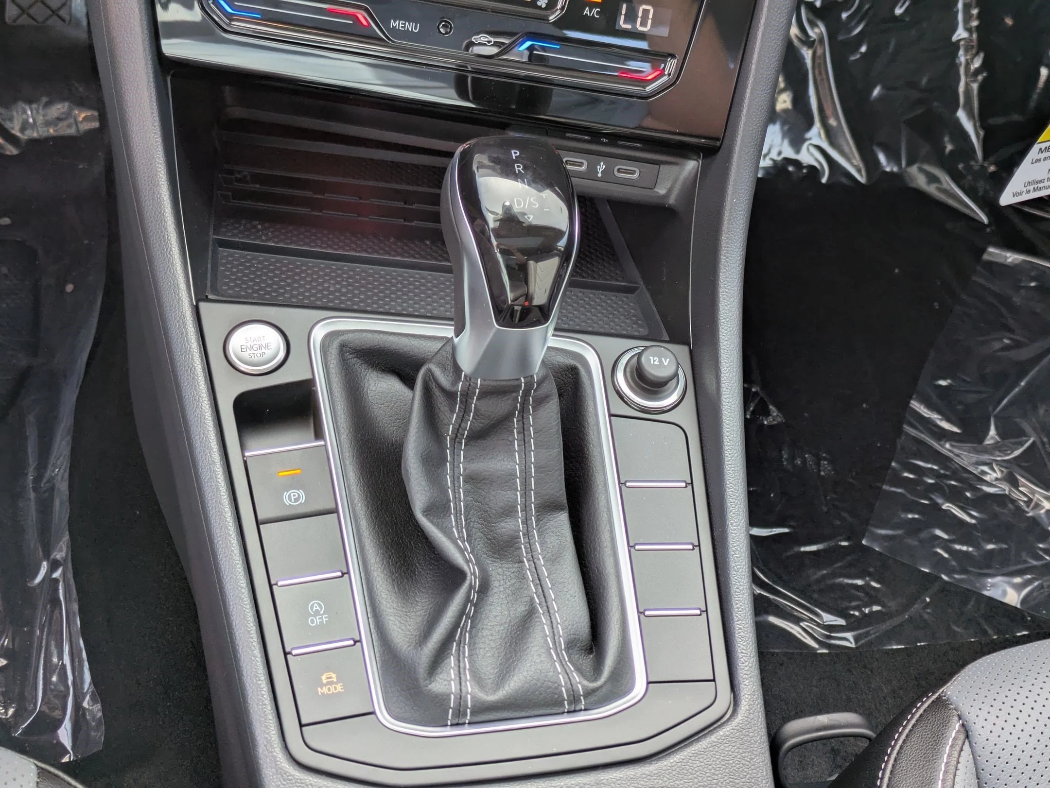 New 2026 Deep Black Pearl Volkswagen SEL image 12