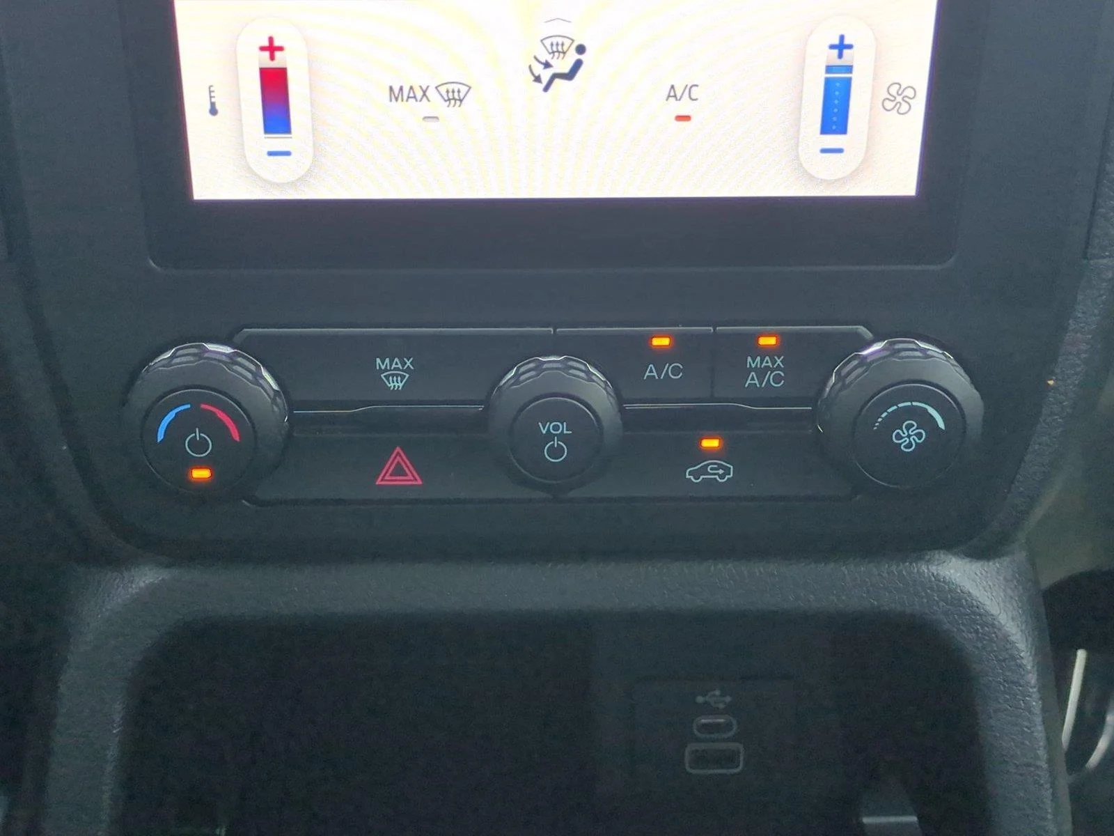 Used 2024 Cactus Gray Ford XL image 27