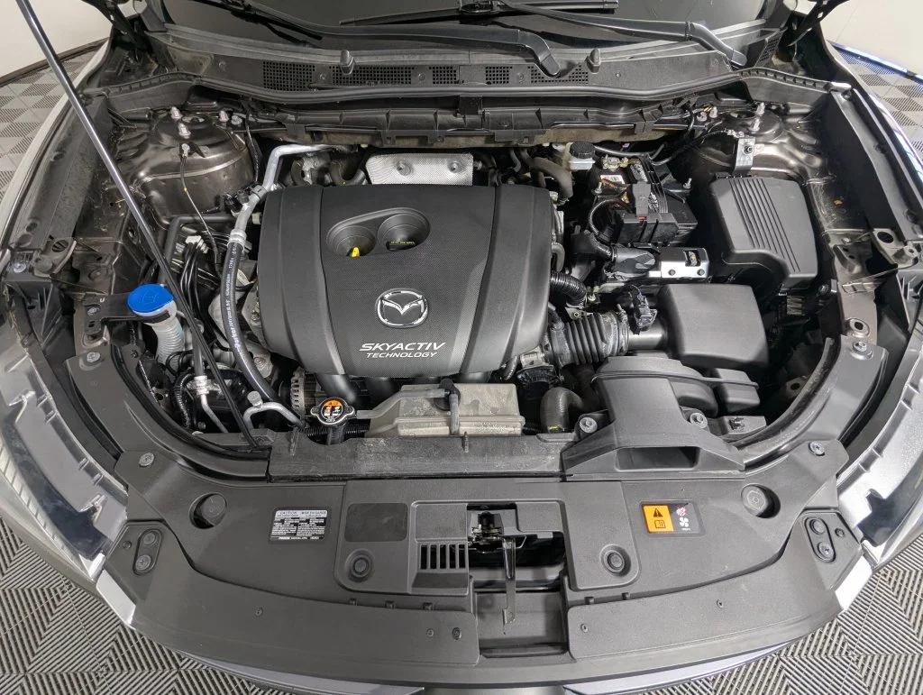 Used 2016 Silver Mazda Grand Touring AWD w/ Technology Pkg image 46
