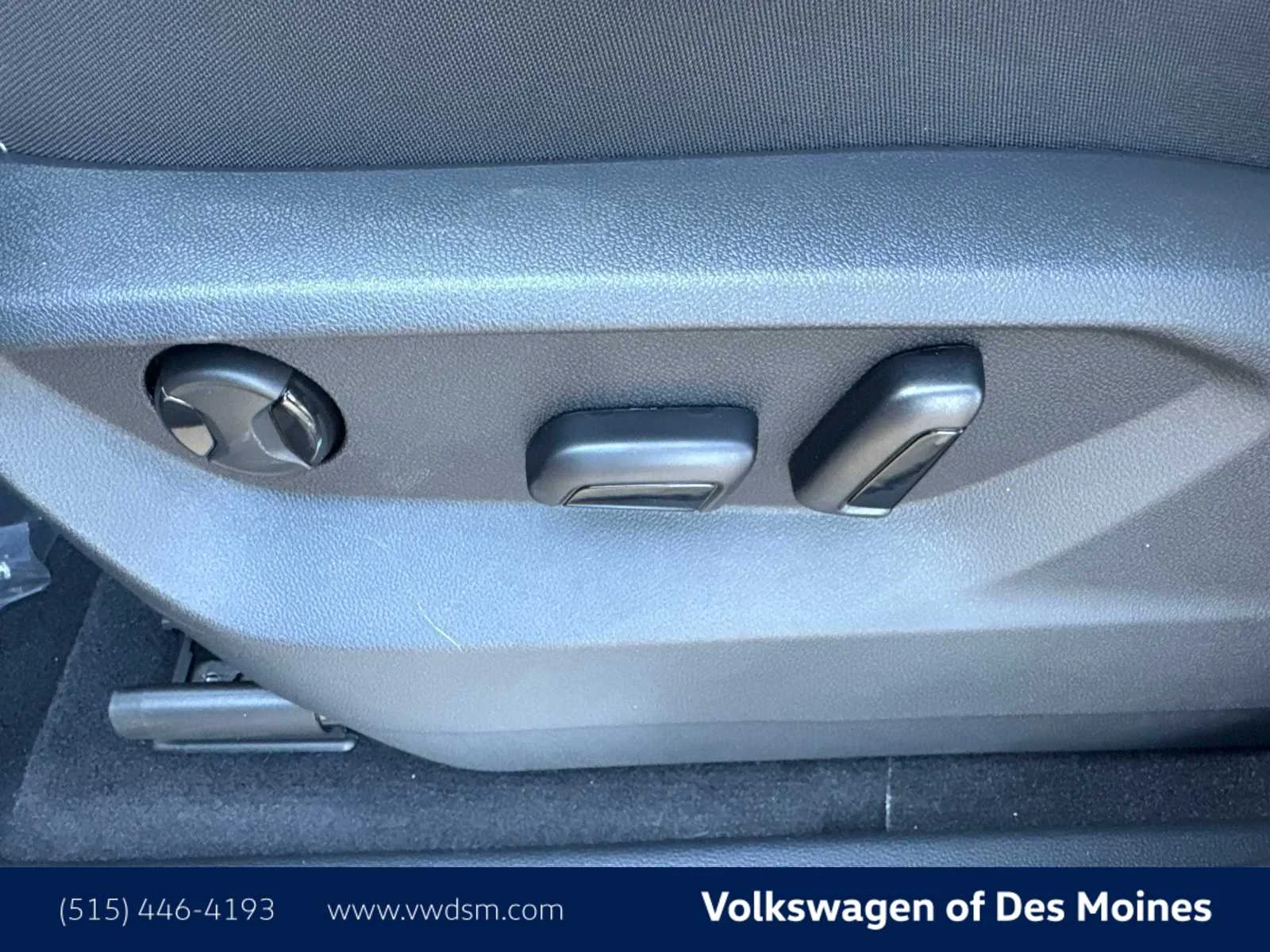 2026 Volkswagen Atlas Cross Sport SE w/Tech - Photo 25