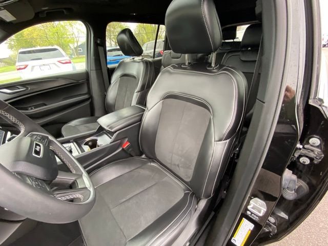 Used 2025 Black Jeep Altitude X image 10