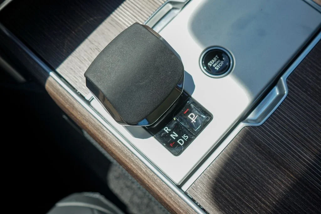 Certified Used 2025 Black Land Rover Autobiography image 18