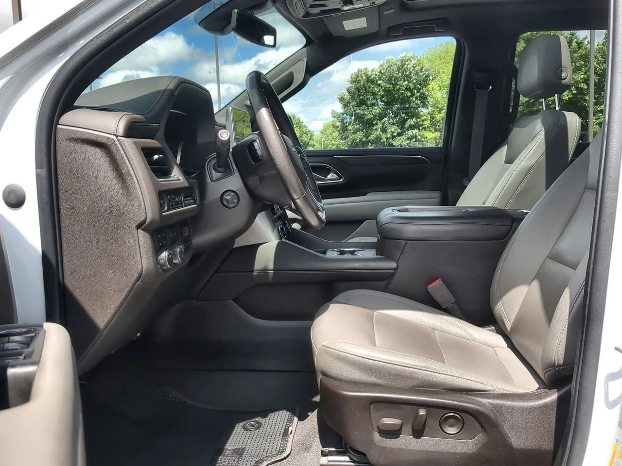 Used 2022 Summit White Chevrolet LT image 20