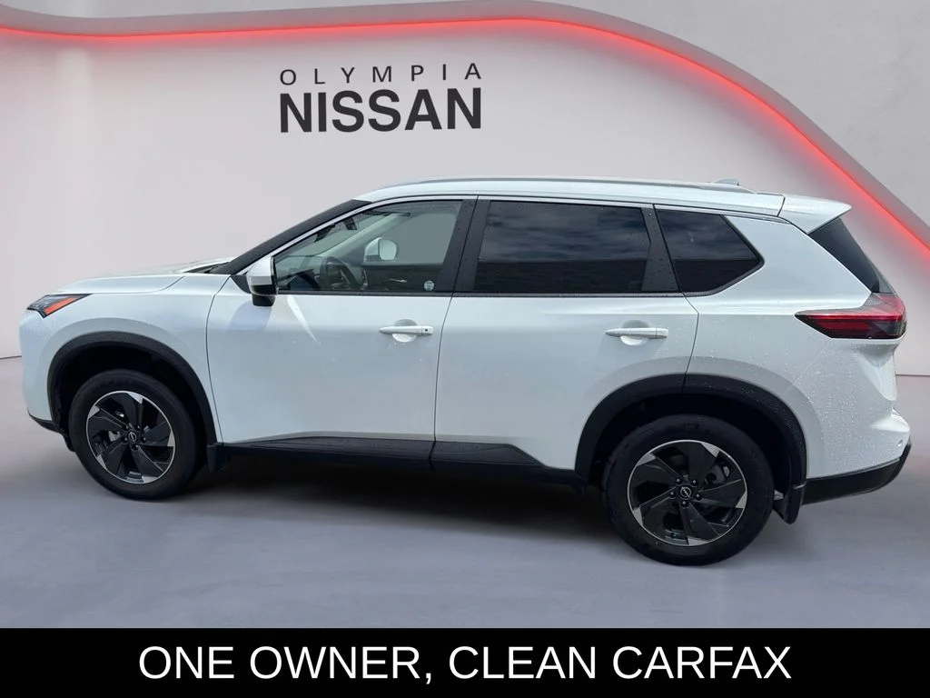 Used 2025 White Nissan SV image 3