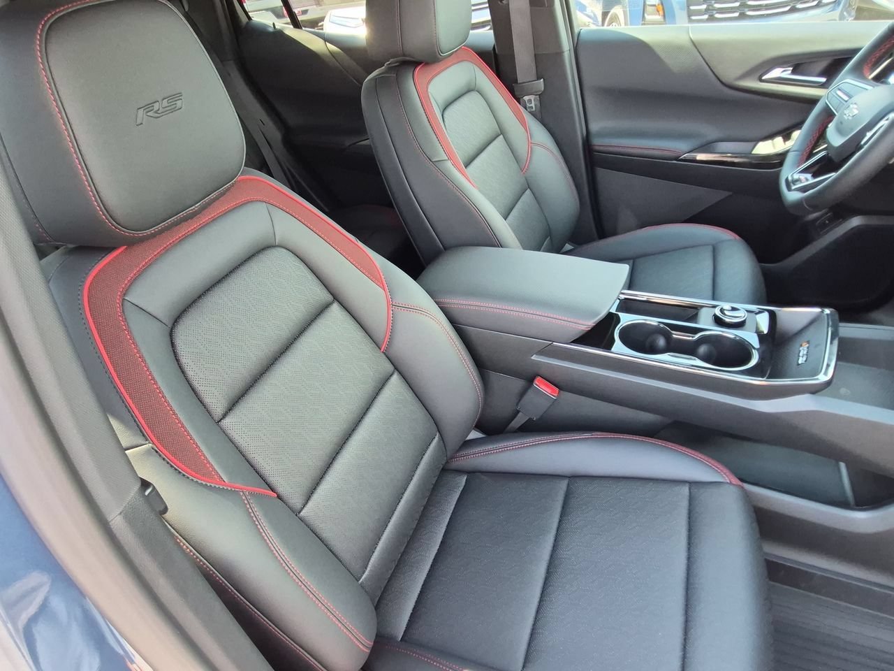2027 Chevrolet Equinox RS - Photo 27