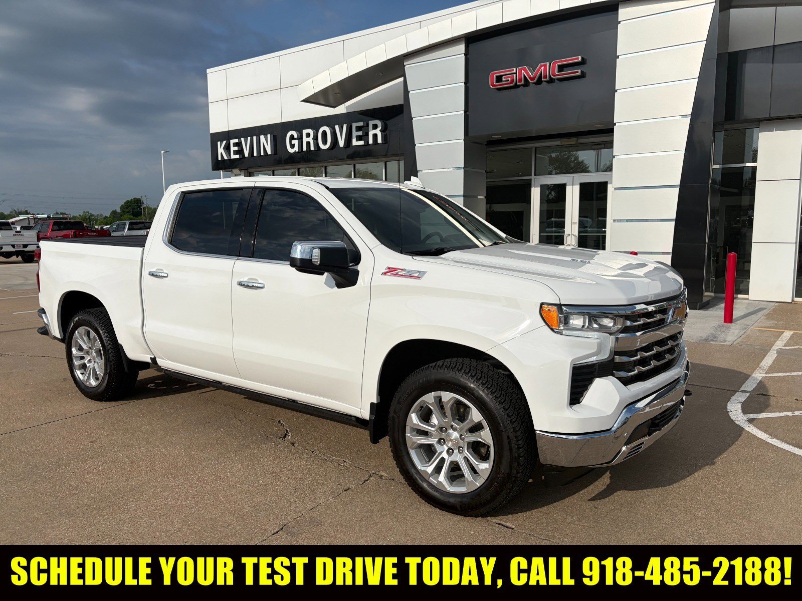 2023 Chevrolet Silverado 1500 LTZ Crew Cab 4WD