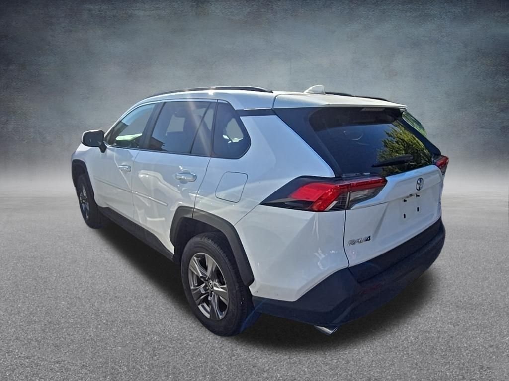 Used 2024 Ice Toyota XLE image 4