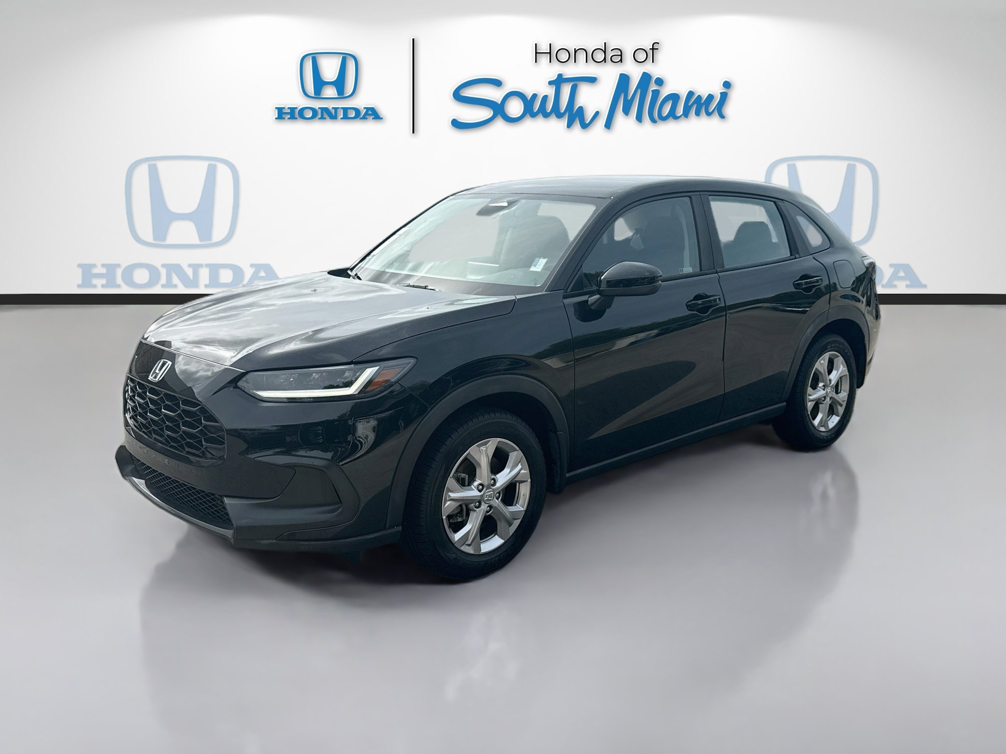 Used 2024 Crystal Black Pearl Honda 5DR 2WD LX image 3