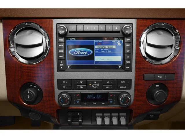 Used 2015 Bronze Fire Ford Lariat image 33