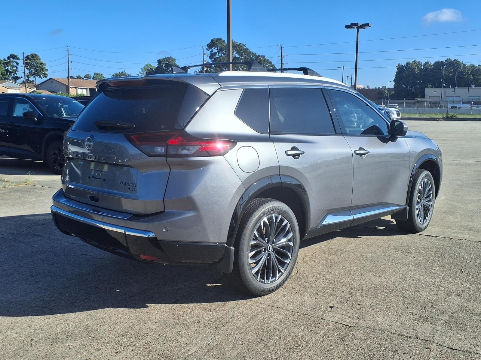 2026 Nissan Rogue photo 2 of 25