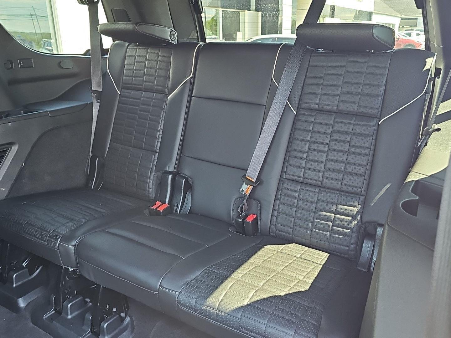 Used 2023 Black Raven Cadillac Sport Platinum image 17