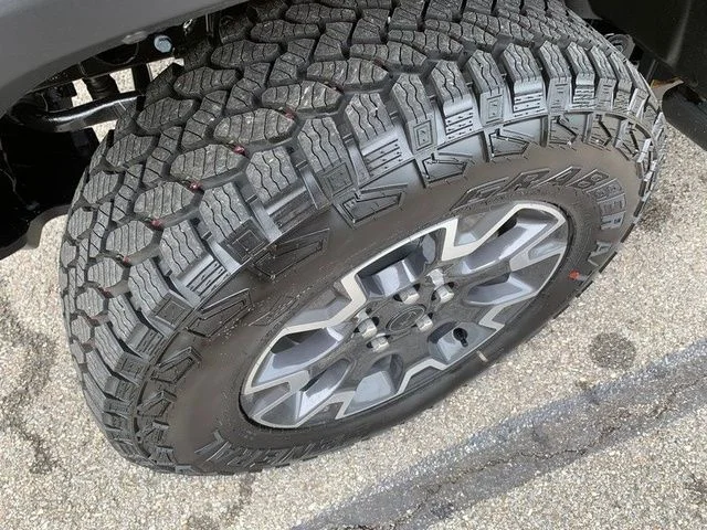 New 2026 Goldilocks Jeep Sahara image 12