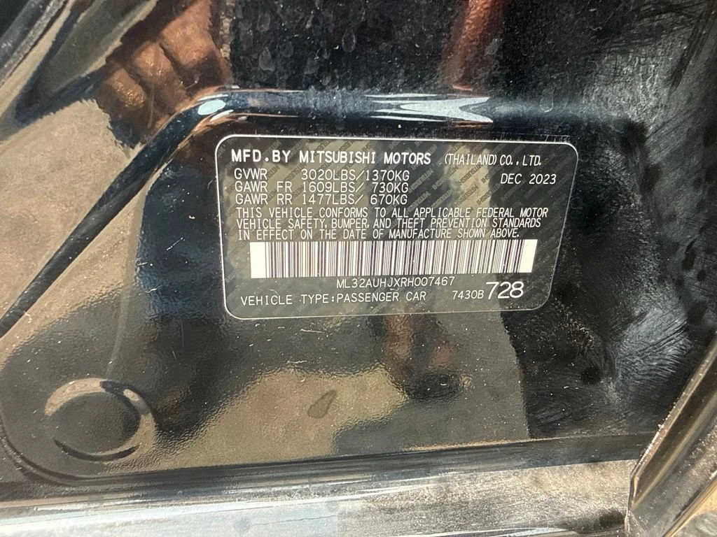 Used 2024  Mitsubishi ES image 26