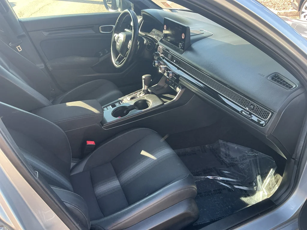 Used 2025 SOLAR SILVER METALLIC Honda Sport image 13