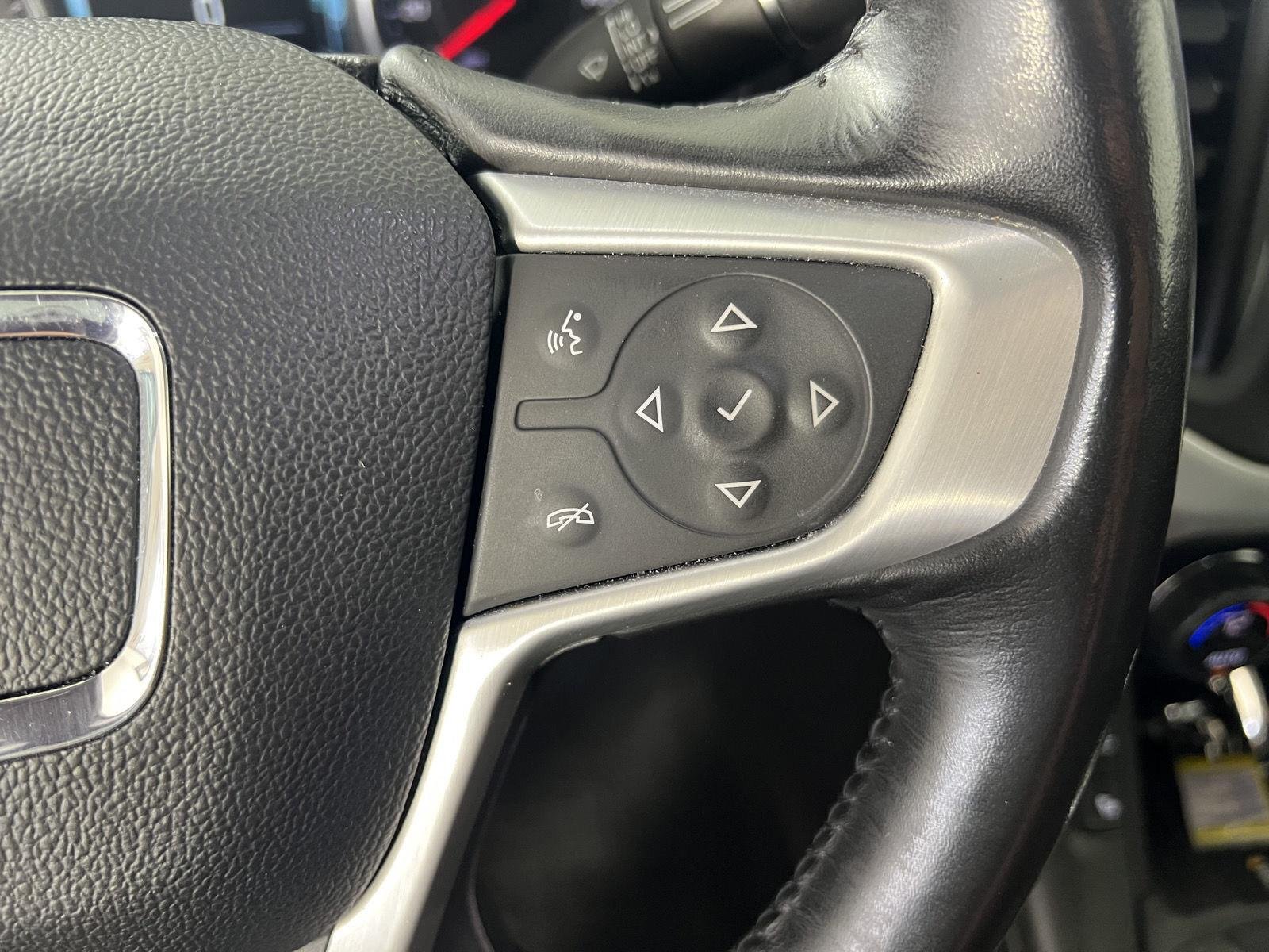 Used 2019 Ebony Twilight Metallic GMC SLT image 16