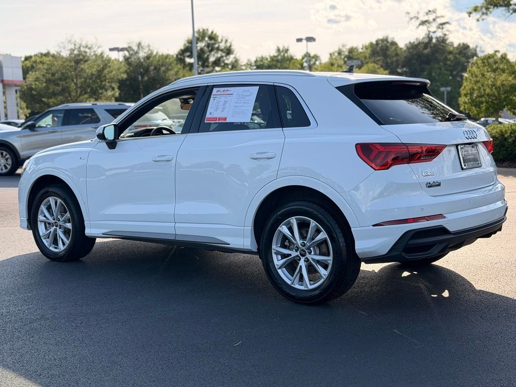 Used 2025  Audi Premium image 11