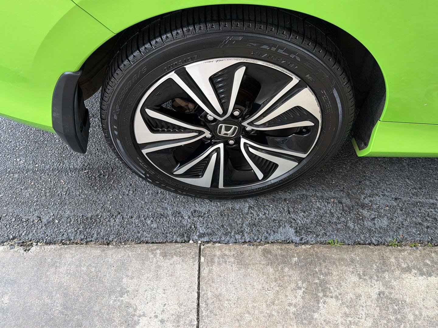 Used 2017  Honda EX-T image 33
