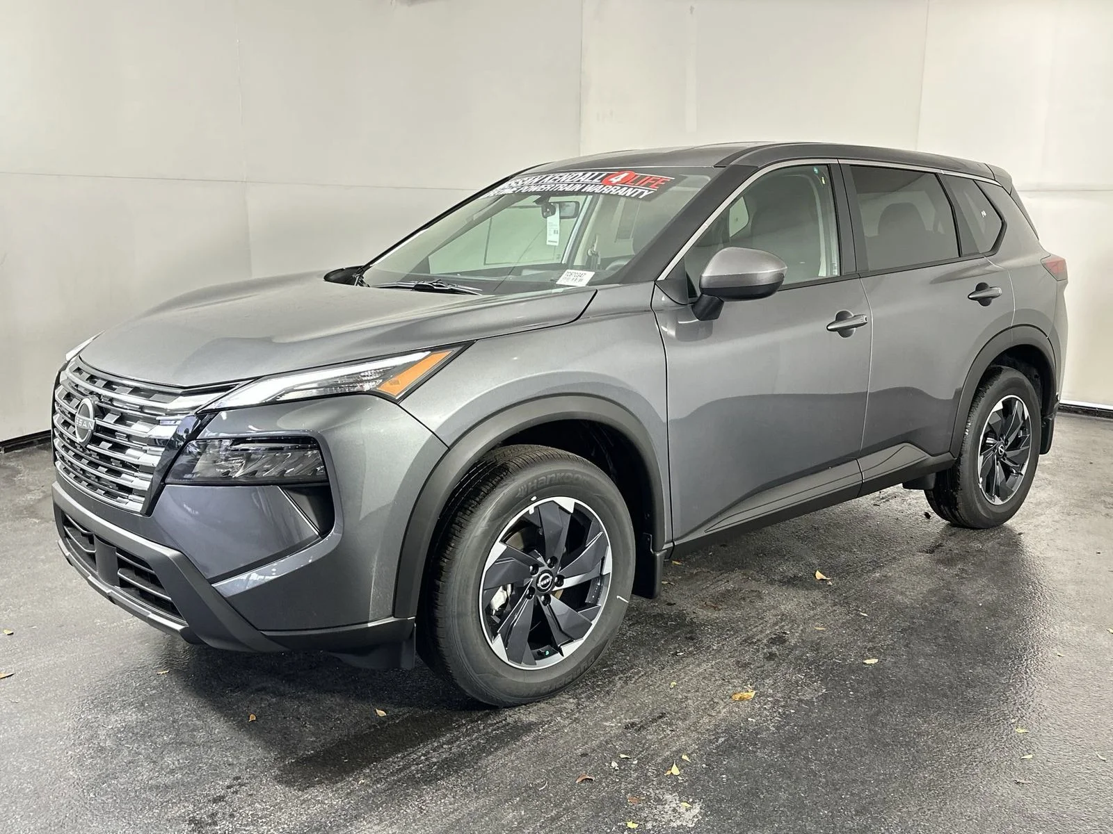 2026 Nissan Rogue SV - Photo 8