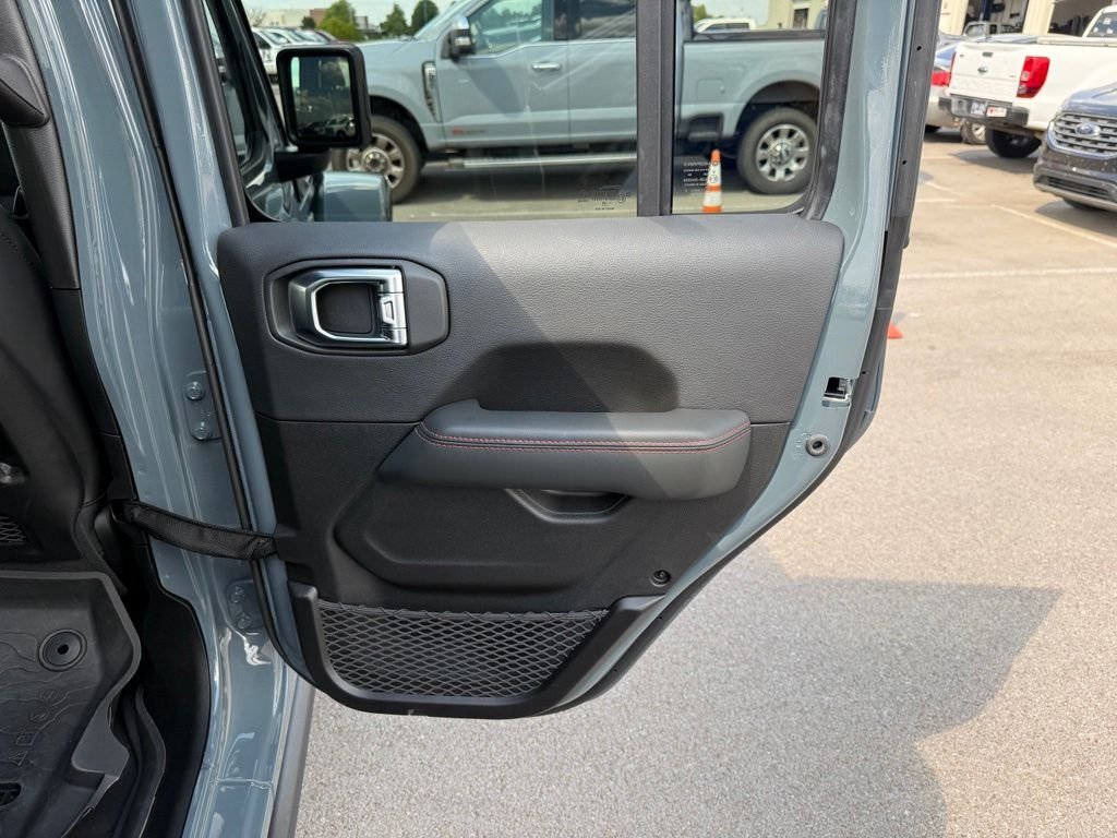 Used 2025 Gray Jeep Rubicon image 21