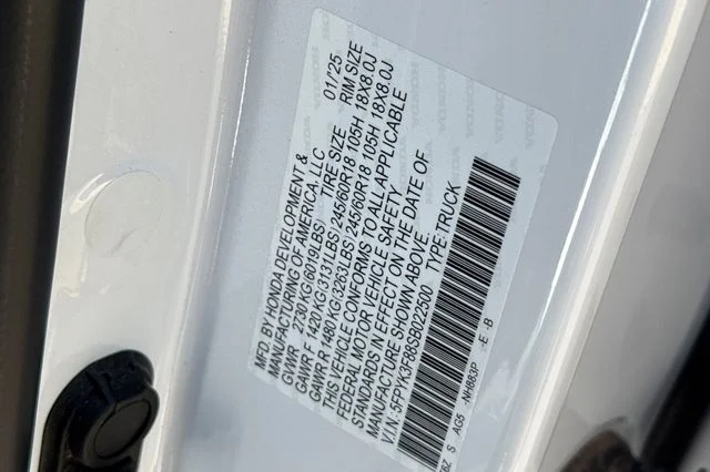 Used 2025 Platinum White Honda Black Edition image 39