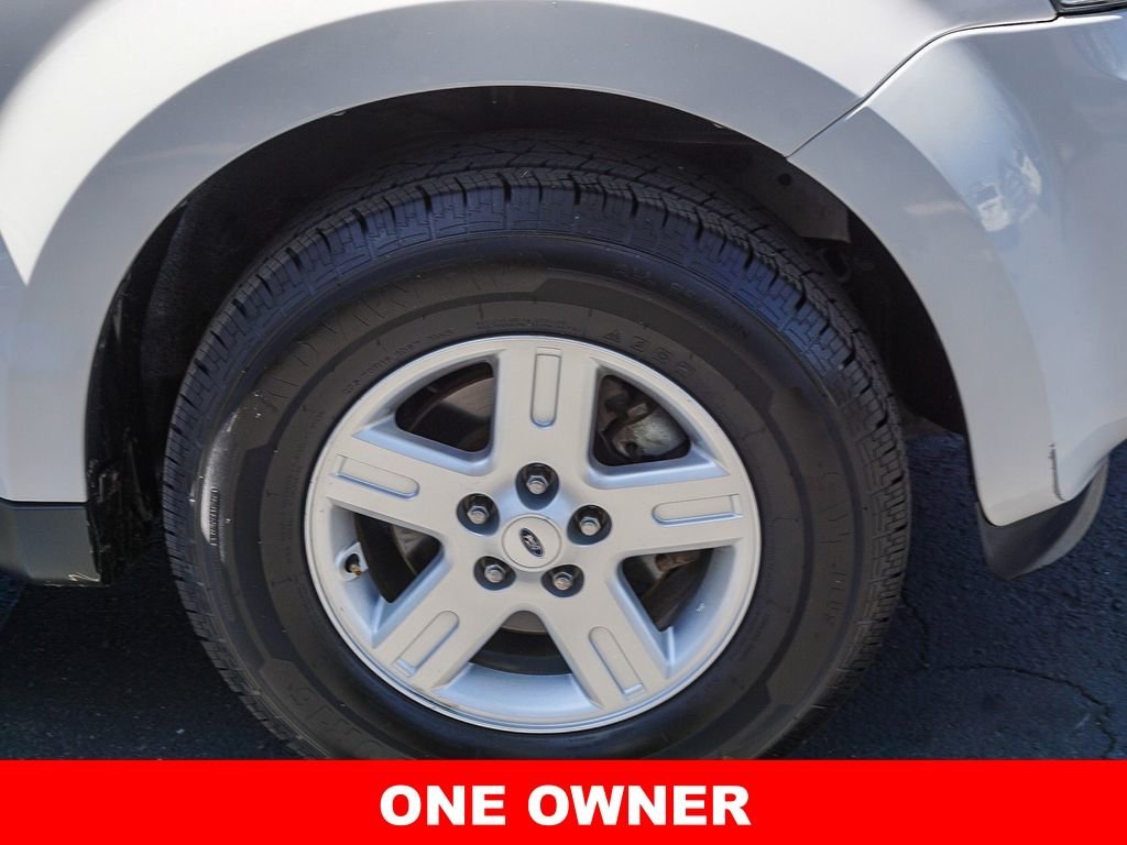 Used 2011 White Ford Hybrid image 9