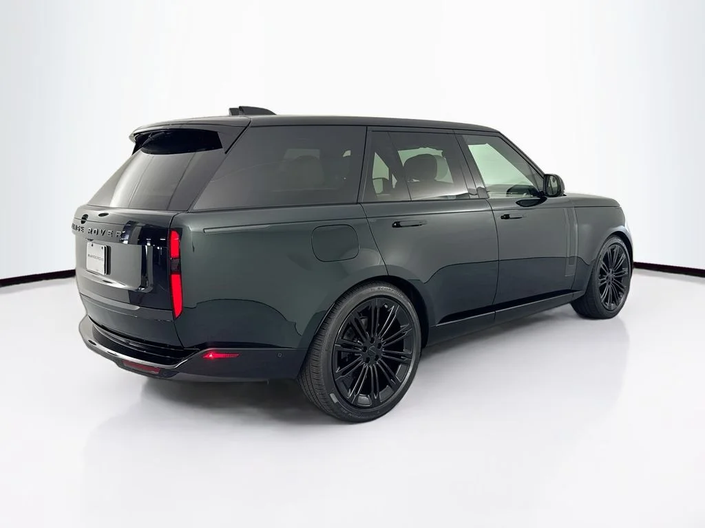 New 2026 British Racing Green Land Rover SE image 5