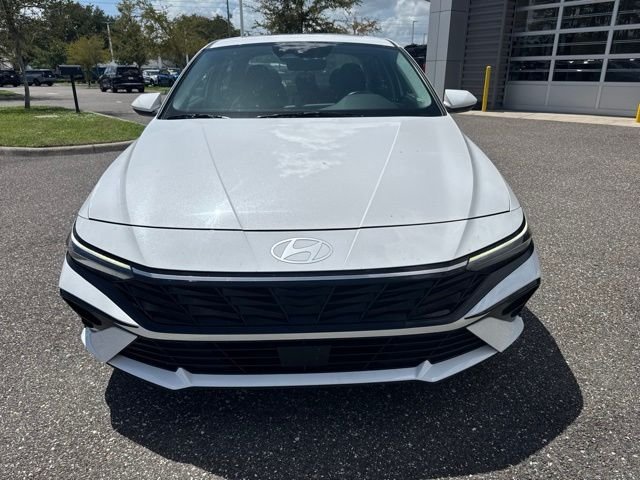 Certified Used 2025 White Hyundai SEL Convenience image 16