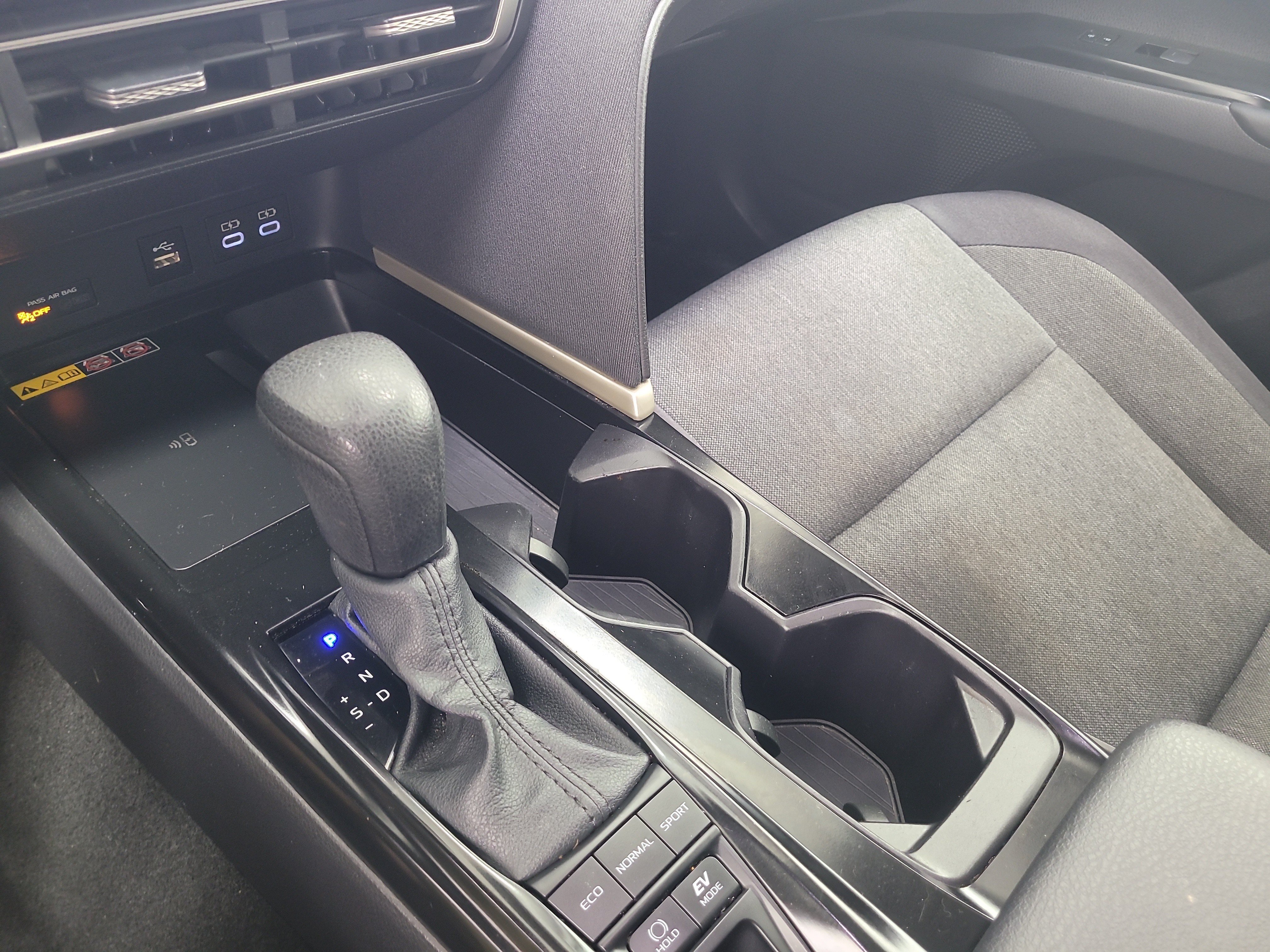 Certified Used 2025 White Toyota LE image 23