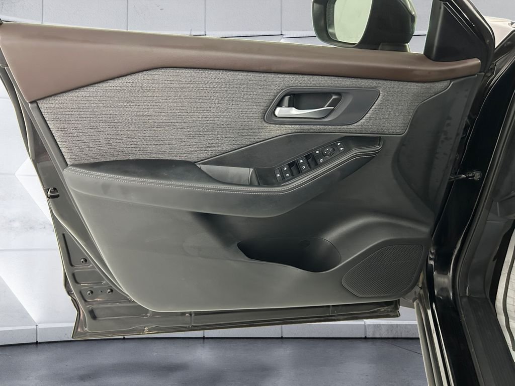 Used 2023 Black Nissan SV image 12