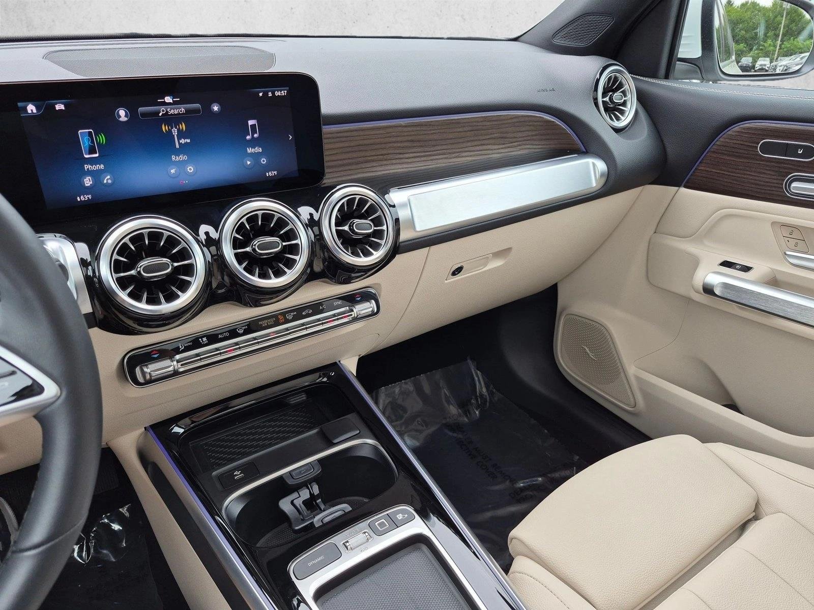 Certified Used 2026 Polar White Mercedes-Benz GLB 250 image 13