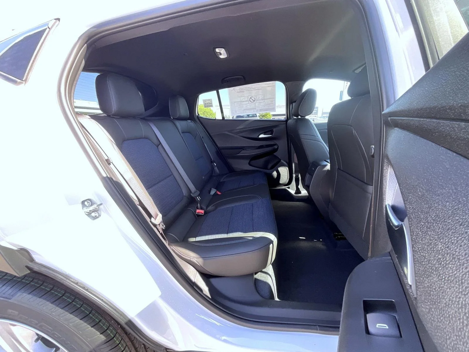New 2026 Summit White Buick Preferred image 18
