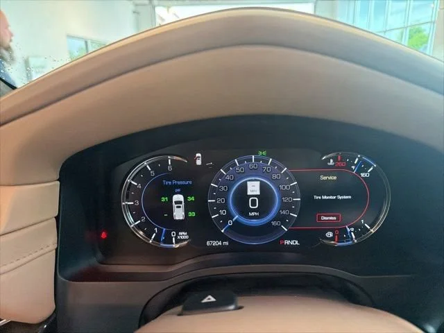 Used 2019 CRYSTAL WHITE TRICOAT Cadillac Platinum image 3