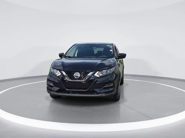 Used 2021 Black Nissan S image 3