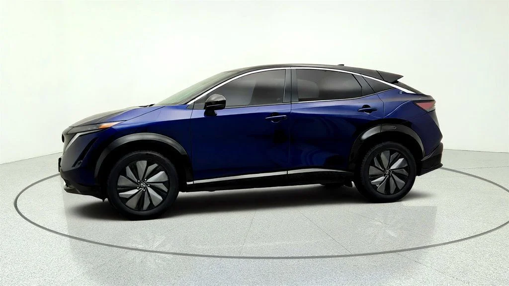 Used 2025 Deep Ocean Blue Pearl/Black Diamond Pearl Nissan EVOLVE+ FWD image 8