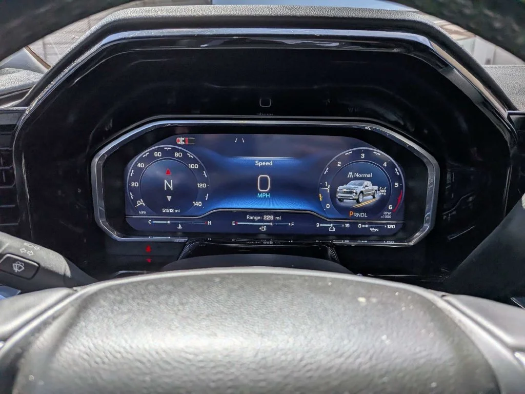 Used 2025 Gray Chevrolet LT image 21