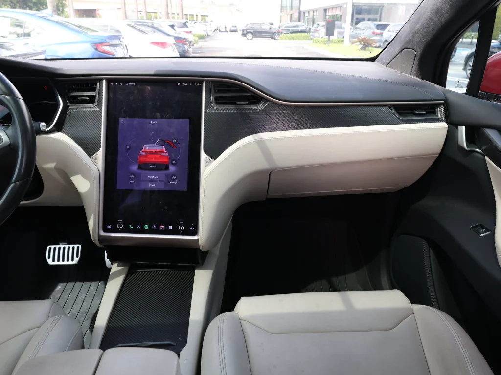 Used 2019 Red Tesla  image 25