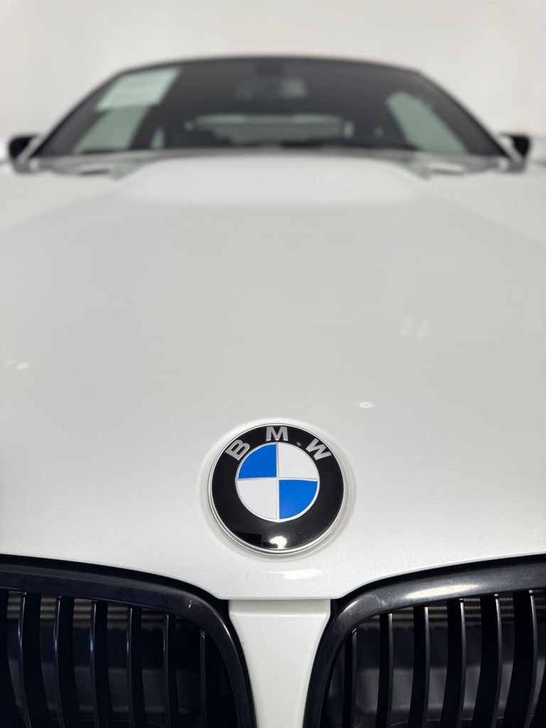 Used 2013 White Metallic BMW Base image 30