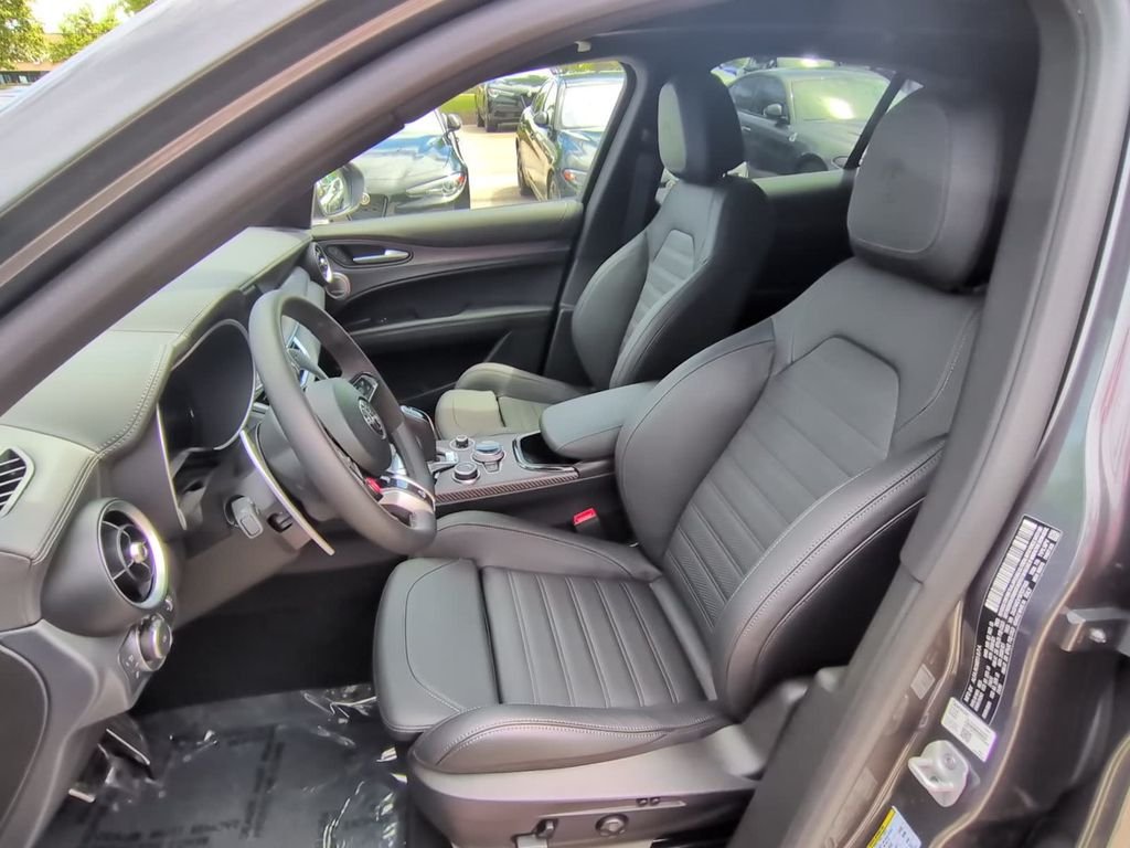 Used 2024 Gray Alfa Romeo Quadrifoglio image 38