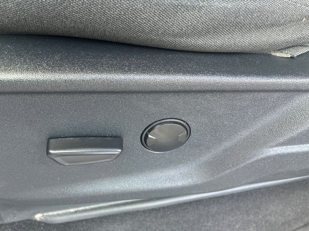 Used 2023 White Ford XLT image 32