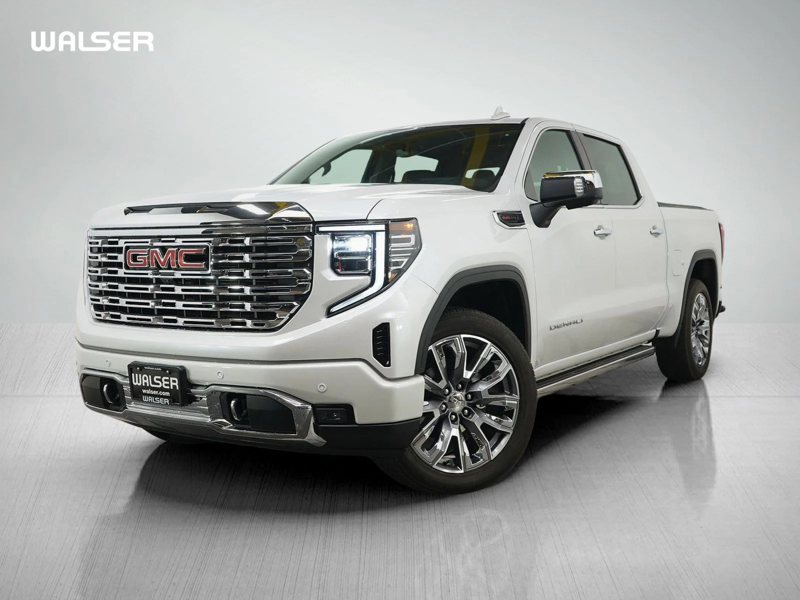 2023 GMC Sierra 4WD Crew Cab Short Box Denali's photo