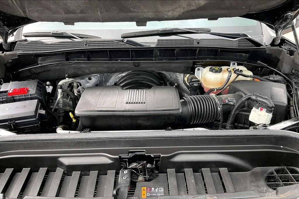 Used 2022 Black GMC AT4X image 31