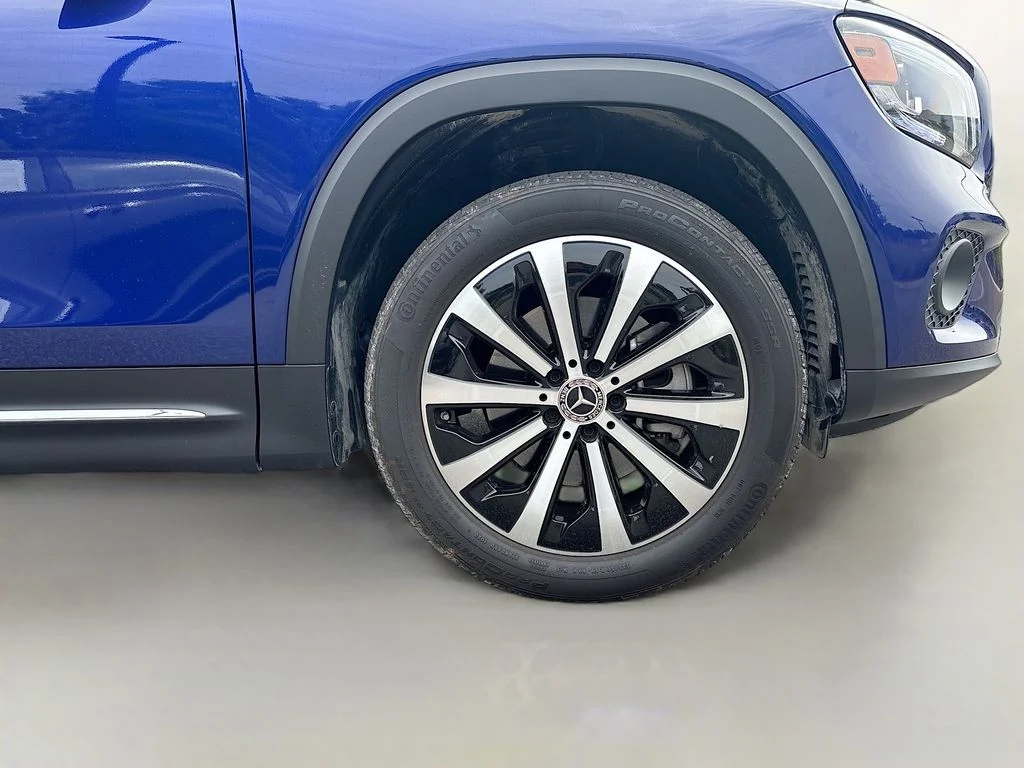 Used 2023 Blue Mercedes-Benz GLB 250 image 10