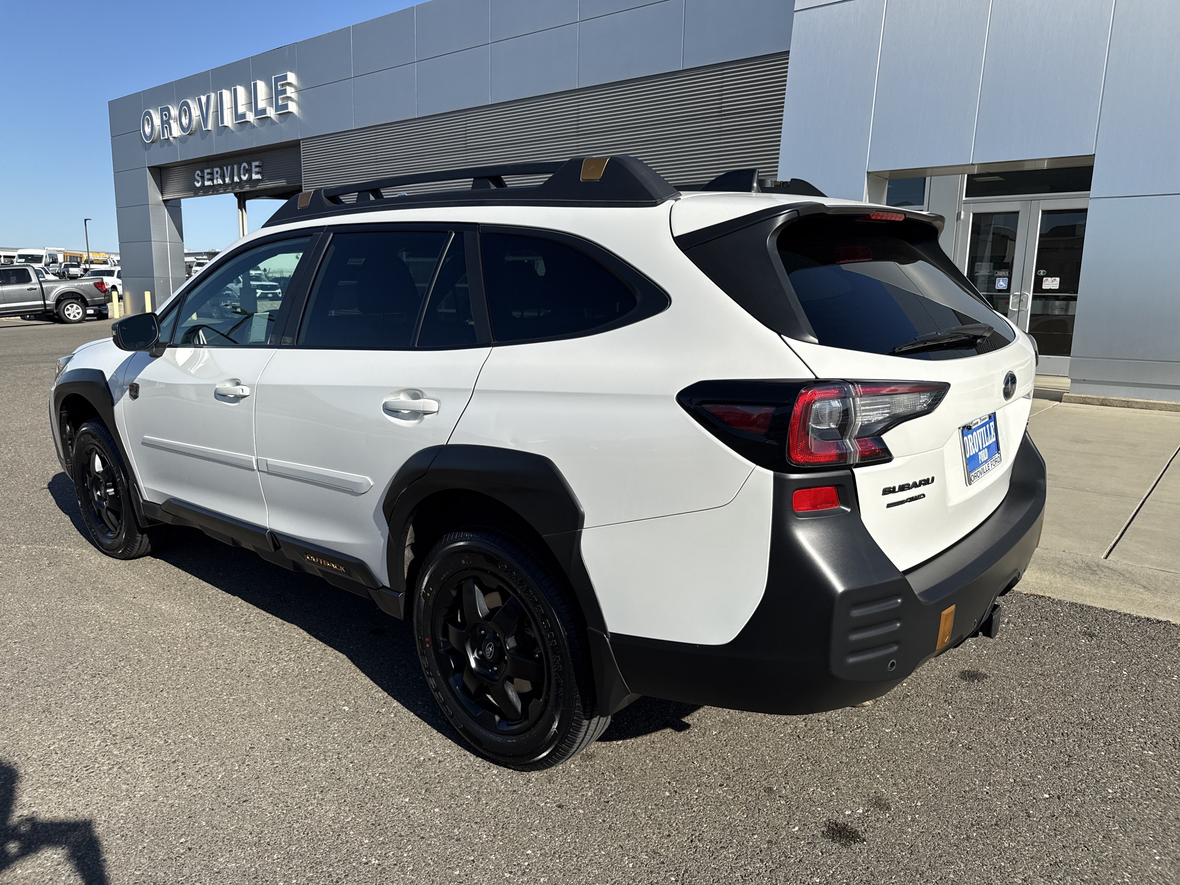 Certified Used 2022 Crystal White Pearl Subaru Wilderness image 3