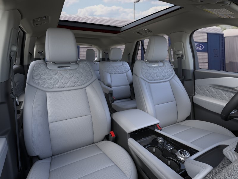 New 2026 Rapid Red Metallic Tinted Clearcoat Ford Platinum™ image 10