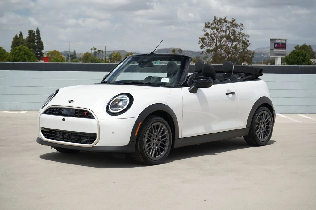 2026 MINI Convertible Cooper S's photo