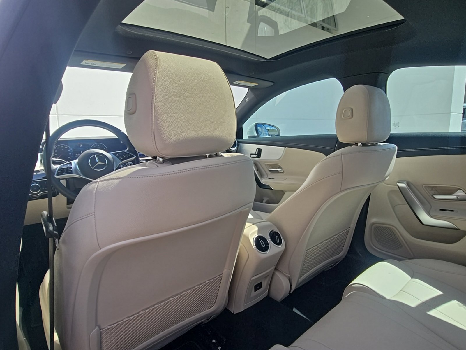 Certified Used 2025 White Mercedes-Benz CLA 250 image 10