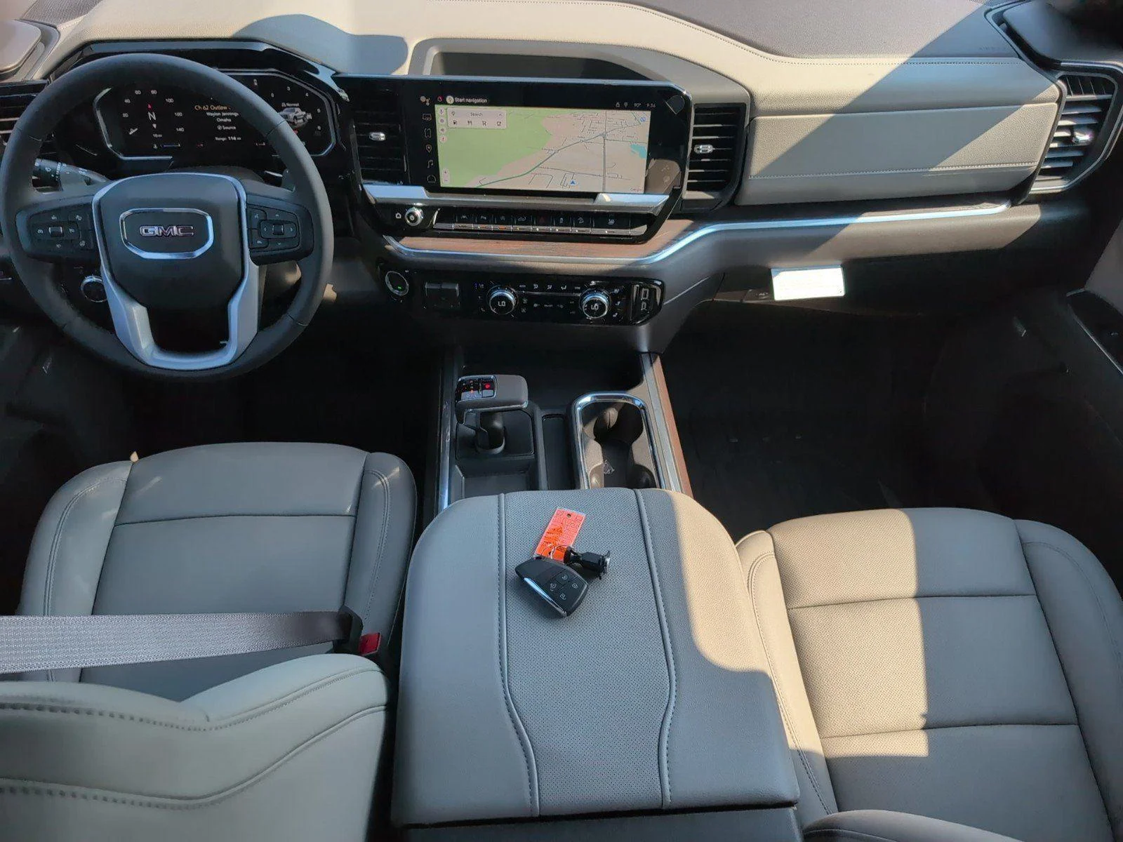 New 2026 Glacier White Tricoat GMC SLT image 33