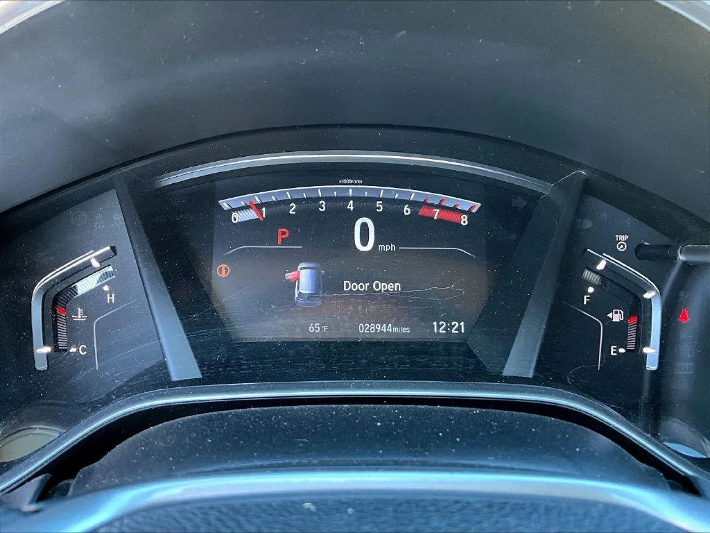 Used 2022 White Honda EX image 13