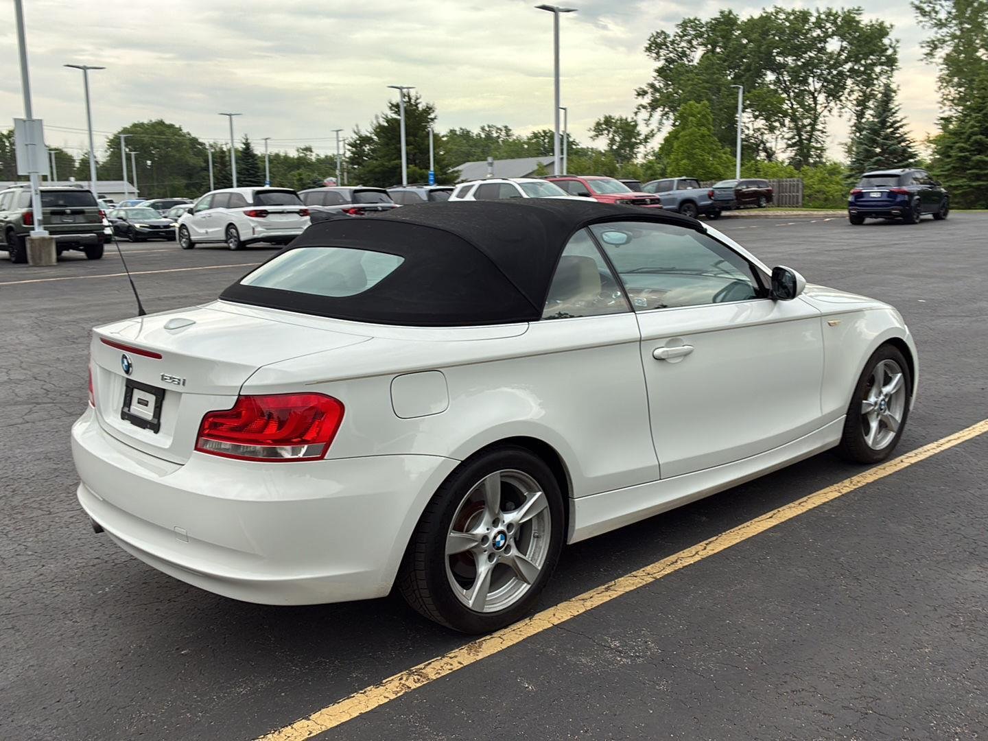Used 2012 Alpine White BMW 128i image 24